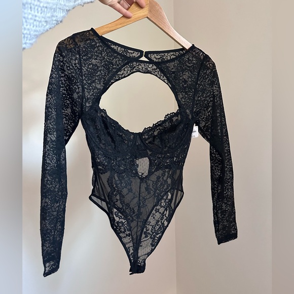 NEW Anthropologie Long Sleeve Cut Out Lace Body Suit Black Medium M Bustier NWT - Picture 9 of 9